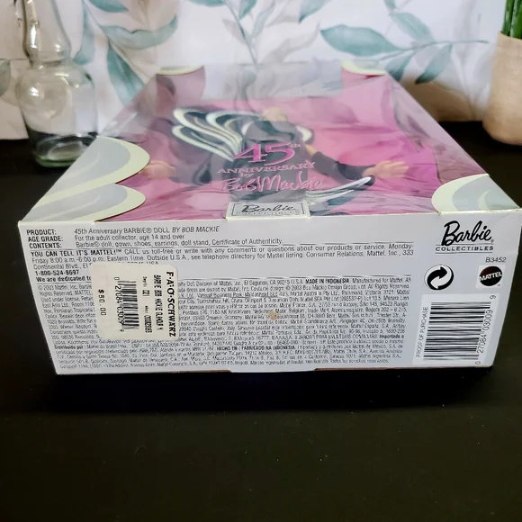 BARBIE | 45th Anniversary by Bob Mackie NWT/NIB - Picture 6 of 6